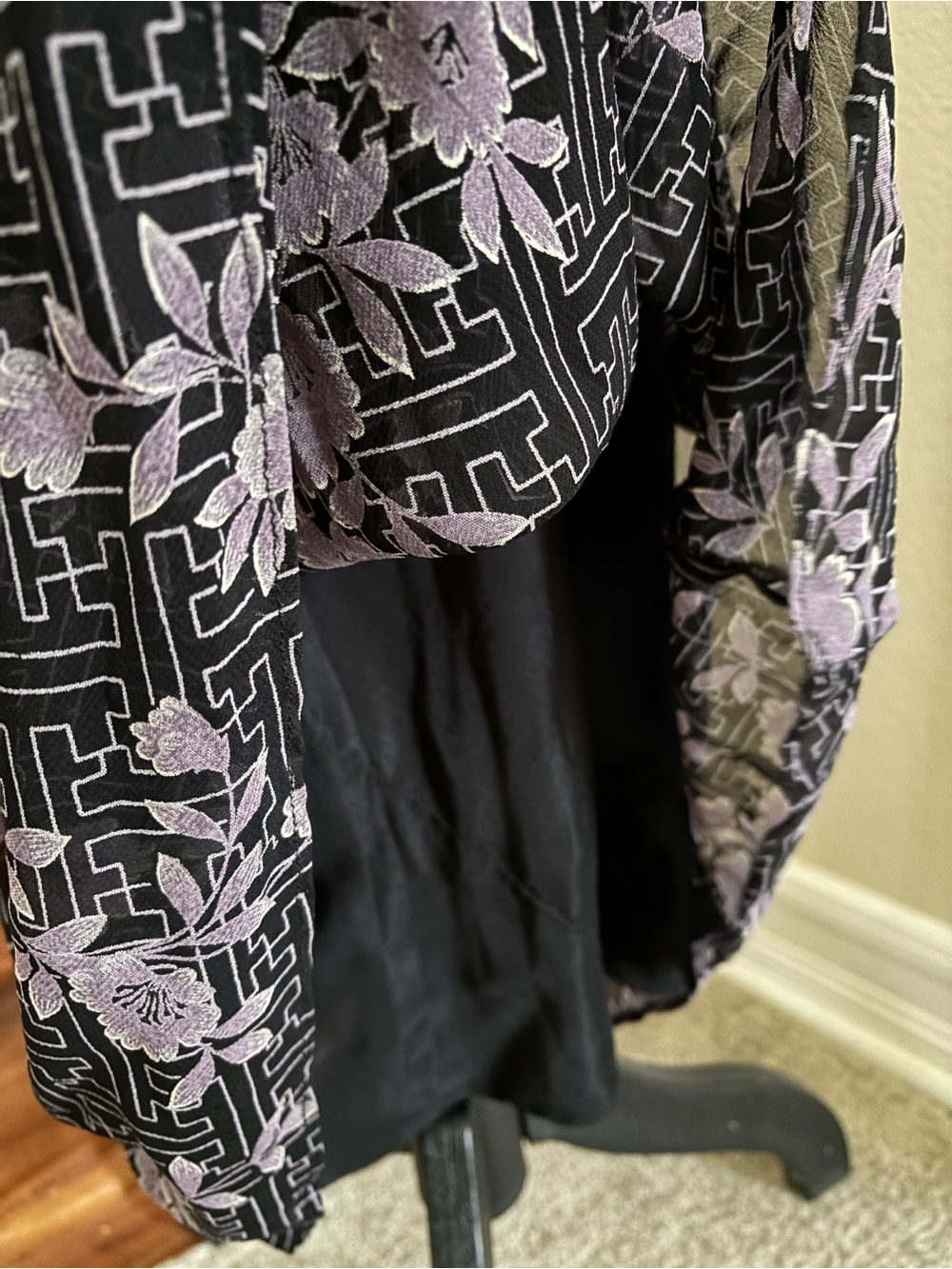 Majick Vintage Maxi Dress with Lavender Floral - Picture 7 of 8